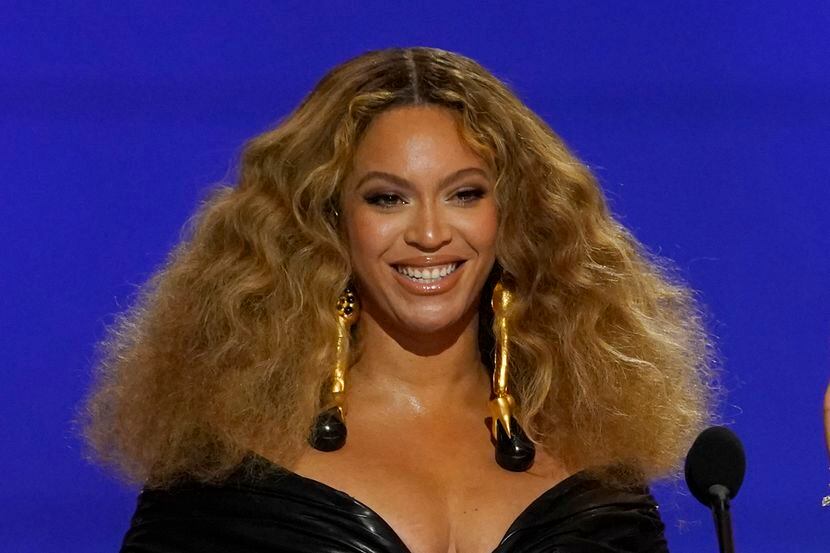 Beyoncé aparece en la 63a entrega anual de los Grammy en Los Ángeles el 14 de marzo de 2021....