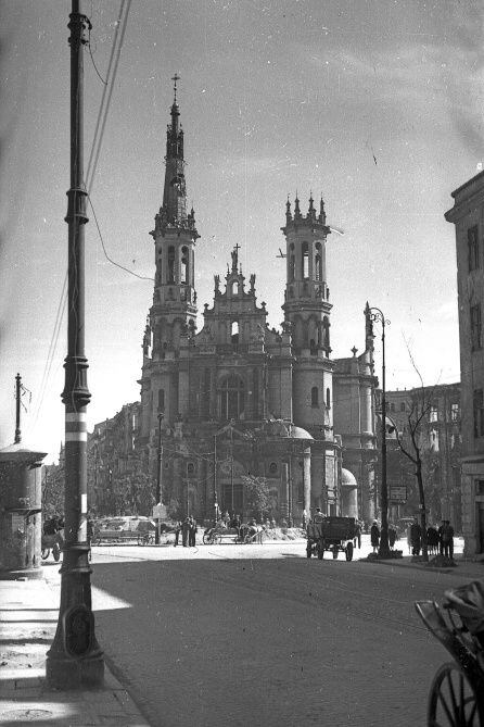 In this 1940s photo, the ruins of Marszalkowska street, leading into Savior Square are shown...
