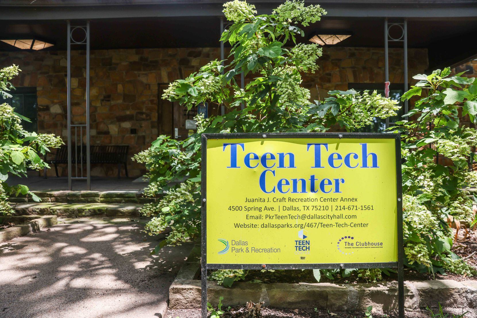 The Children's Technology Program at the Juanita J. Craft Recreation Center Annex in Dallas...