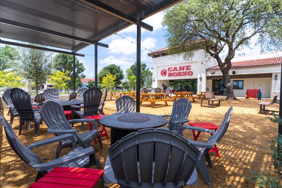 Cane Rosso on Arapaho Road in Far North Dallas takes up a corner spot, making it one of the...