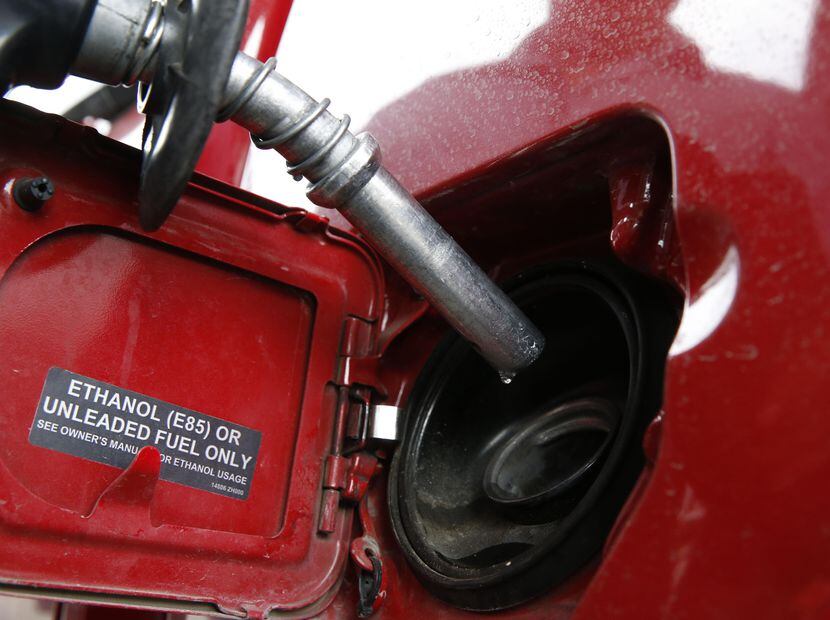 La gasolina suele aumentar de precio antes de Labor Day. NATHAN HUNSINGER/DMN