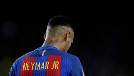 Neymar durante un partido de la liga española entre Barcelona y Málaga en el Camp Nou de...