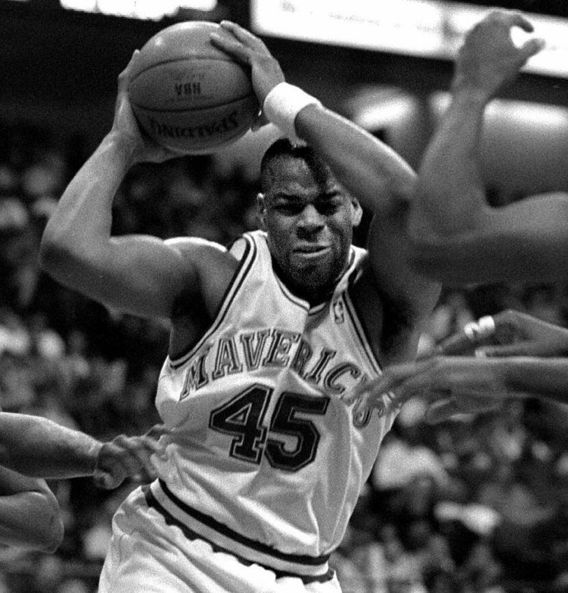 Sean Rooks jugó con los Mavericks en la década de los 90. Foto archivo DMN.