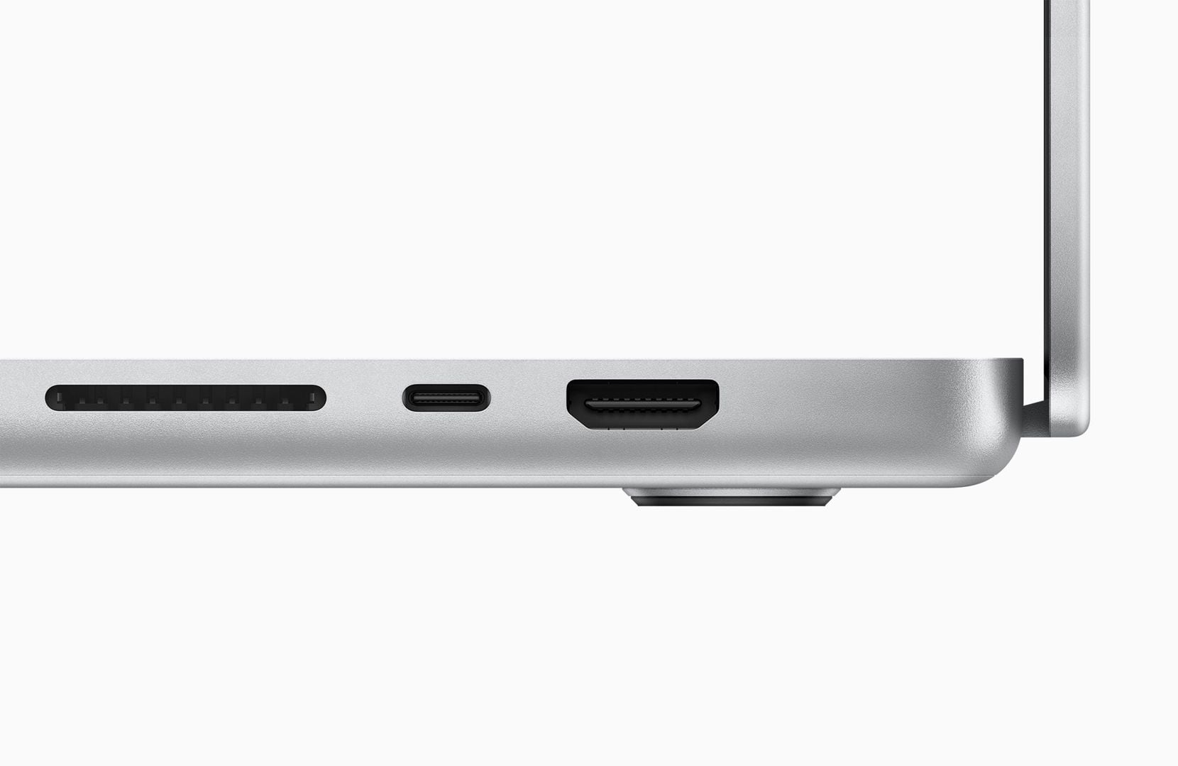 Ports on the right side include HDMI, Thunderbolt 4 and SD card reader.