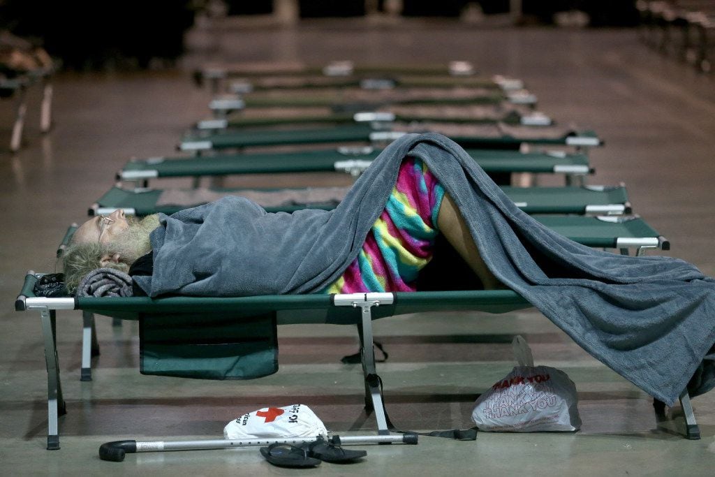 Area residents take advantage of the Beaumont Texas Civic Center, which is being used as a emergency shelter, in relief of Hurricane Harvey, Monday morning August 28, 2017.  (Rick Moon/Special contributor)

