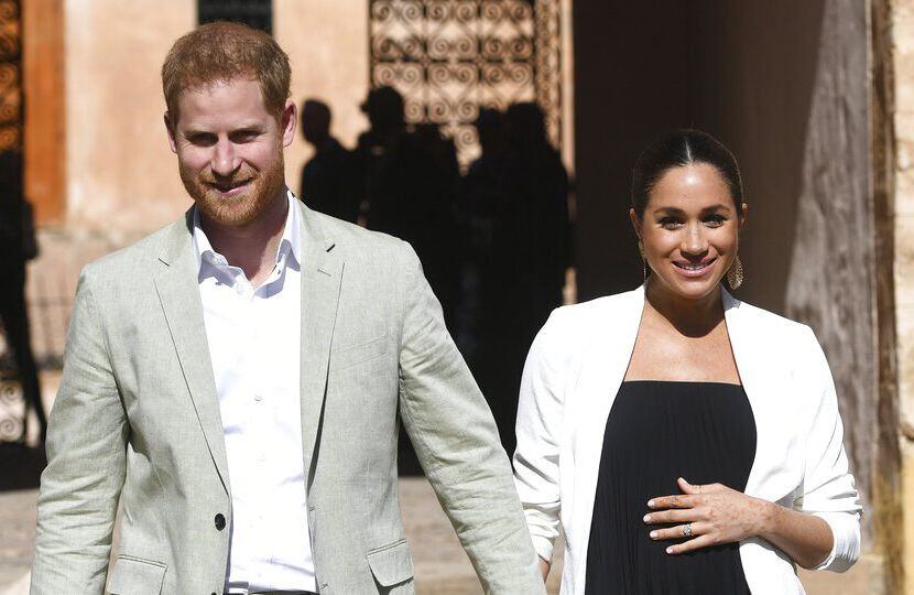 En esta foto del 25 de febrero del 2019, el príncipe Enrique de Gran Bretaña y su esposa...