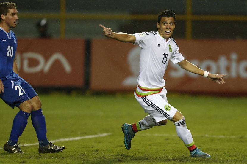 Héctor Moreno, uno de los veteranos titulares de la Selección de México.(AP)
