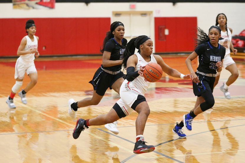 Irving MacArthur's Sarah Andrews, the state's No. 1 girls basketball  recruit, commits to Baylor