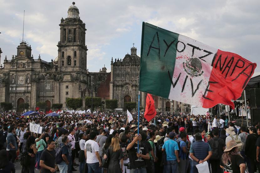 La manifestación de protesta 
 en la Ciudad de México en el quinto aniversario de la...