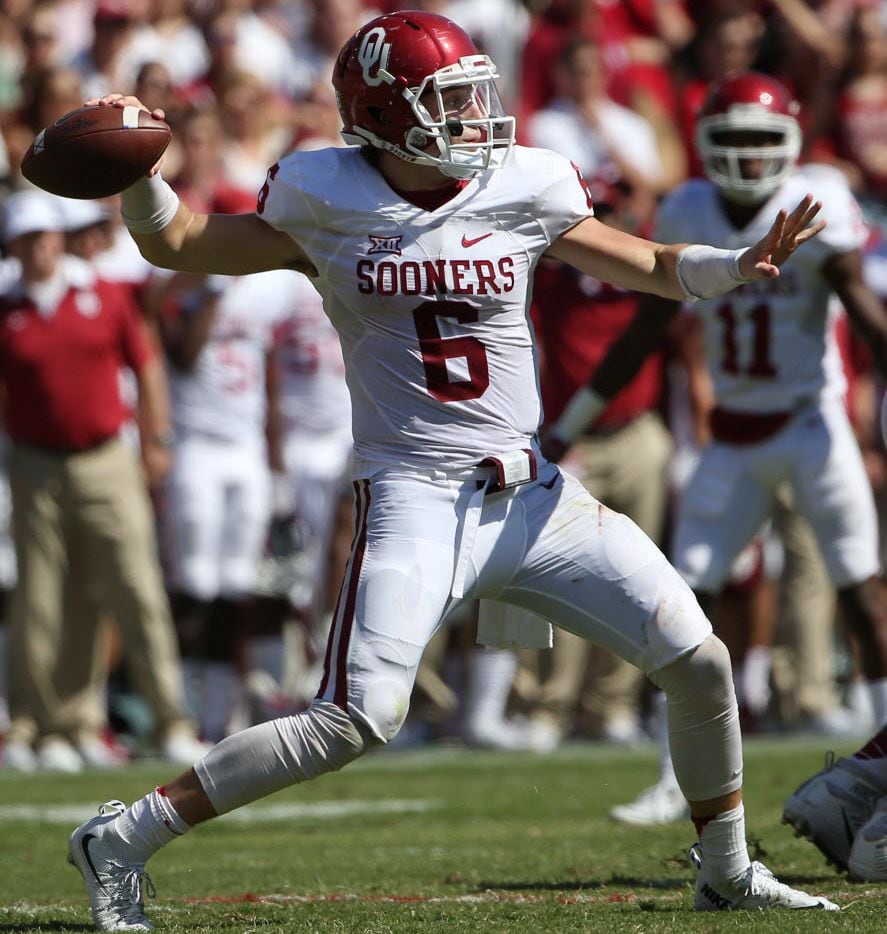 Oklahoma Sooners quarterback Baker Mayfield (6) throws the ball in the fourth quarter during an NCAA football game between Oklahoma and Texas at the Cotton Bowl in Dallas Saturday October 10, 2015. Texas Longhorns beat Oklahoma Sooners 24-17. (Andy Jacobsohn/The Dallas Morning News)