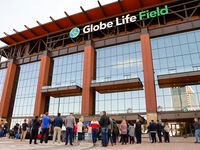 El Globe Life Field en Arlington abrirá sus puertas el jueves parea el juego inaugural de la...