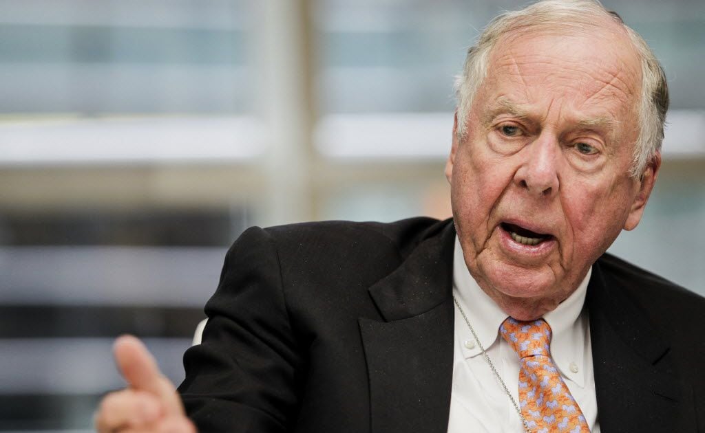 Texas jury awards T. Boone Pickens $146 million in West Texas oil lawsuit