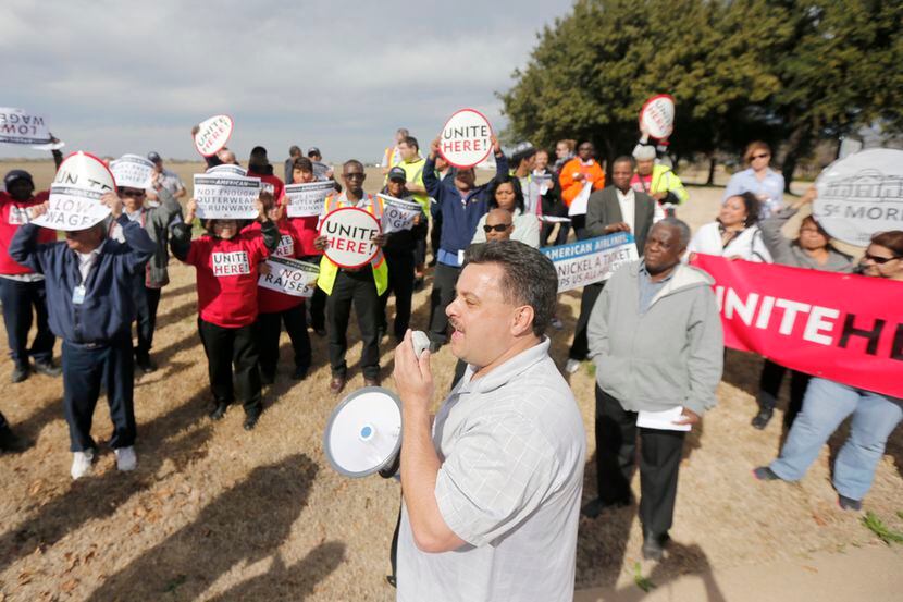 Los trabajadores del sindicato de trabajadores de alimentos de DFW tuvieron una huelga en...