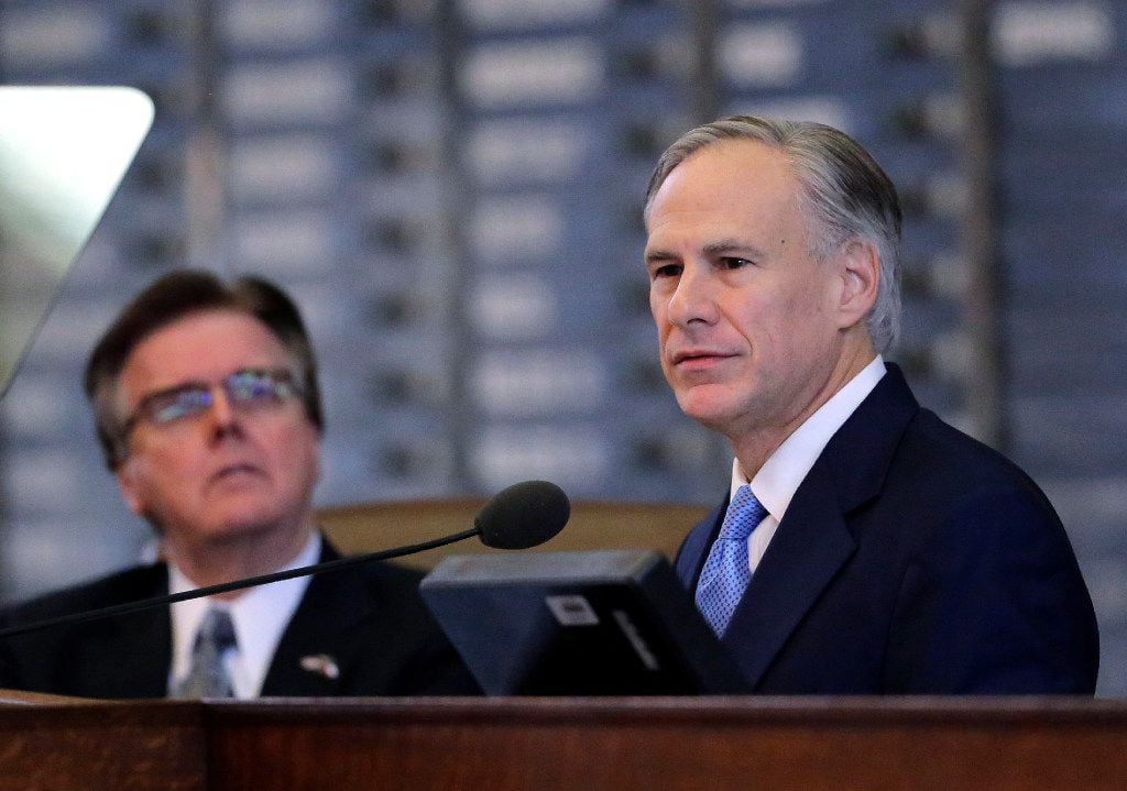  Texas Gov. Greg Abbott (right) delivers his State of the State address in 2016.