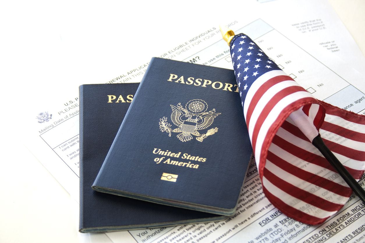 A partir del lunes 27 de diciembre, el pasaporte estadounidense tendrá un aumento de $20...