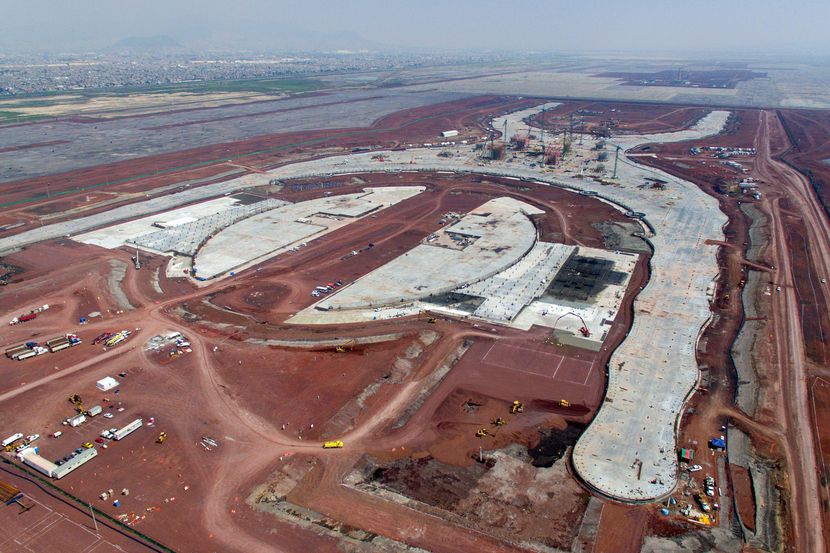 Vista aérea de la construcción del Nuevo Aeropuerto Internacional de la Ciudad de México, en...