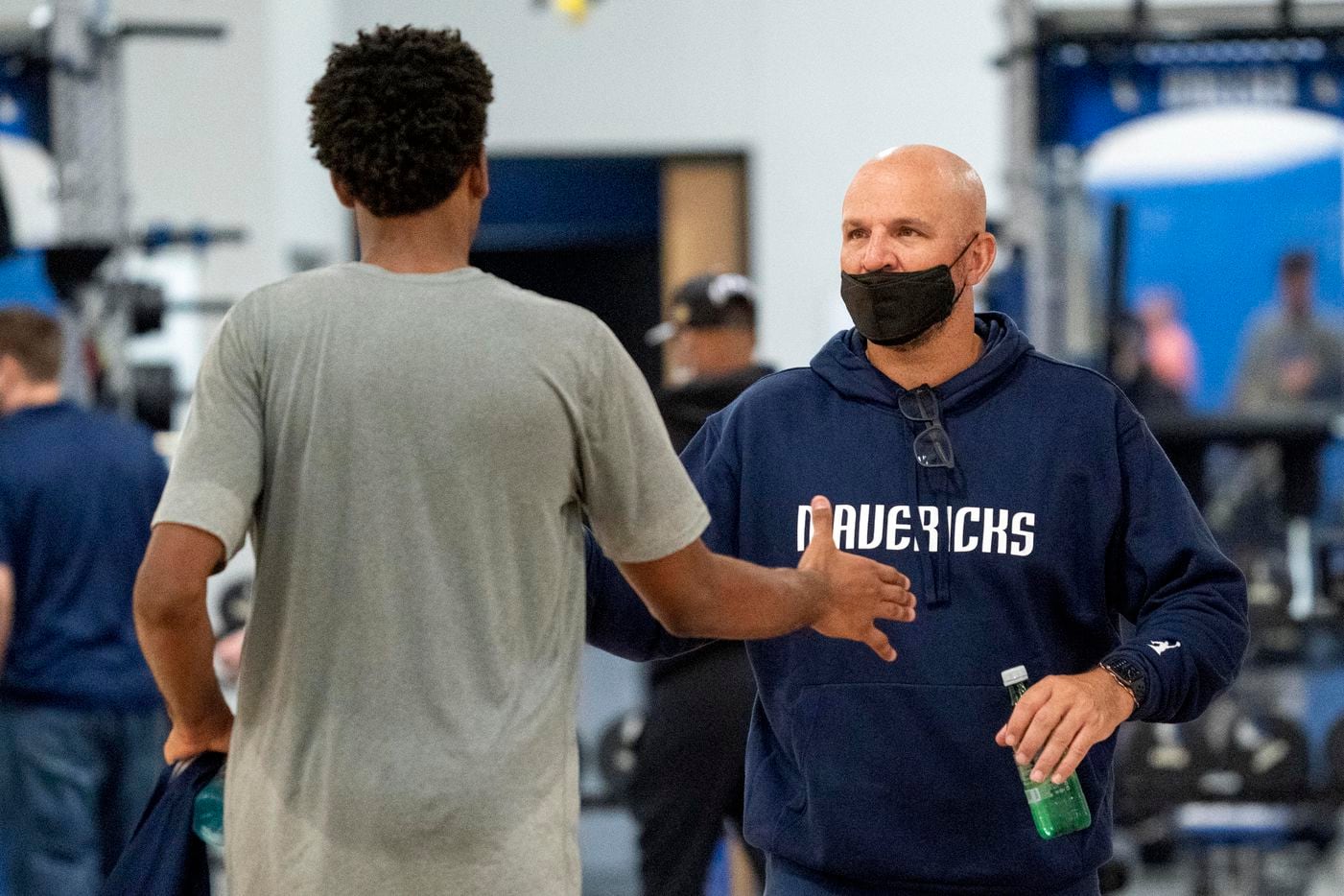 Dallas Mavericks head coach Jason Kidd shakes hands with forward Feron Hunt during a training camp practice Wednesday, September 29, 2021 at the Dallas Mavericks Training Center in Dallas. (Jeffrey McWhorter/Special Contributor)