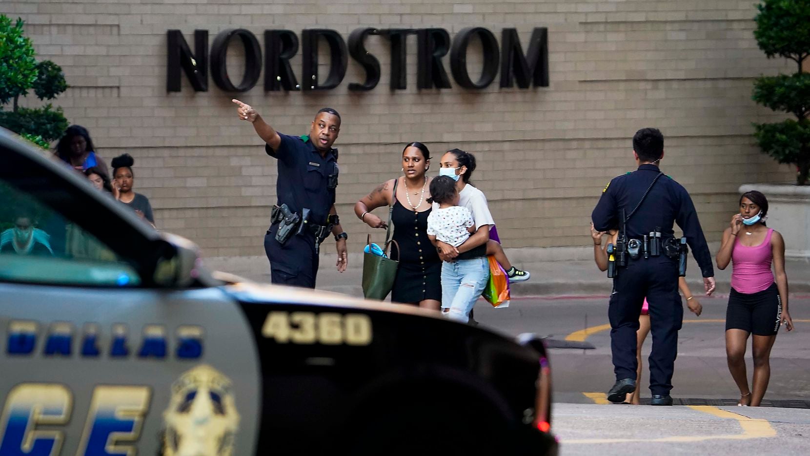 Shoppers filmed fleeing Dallas NorthPark mall in terror after false reports  of 'active shooter