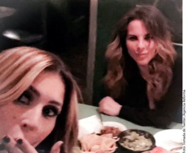 Kate Del Castillo acudió a cenar con la actriz y presentadora de televisión canadiense...