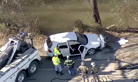 Un automóvil fue recuperado el martes, con  dos menores fallecidos. NBC5
