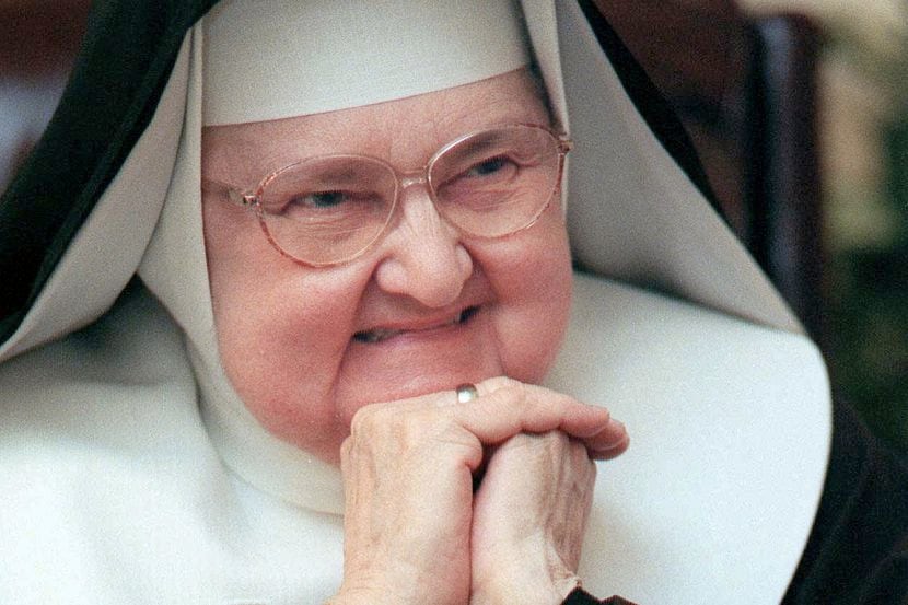 La madre Angélica, fue una monja católica muy influyente en los programas de difusión...