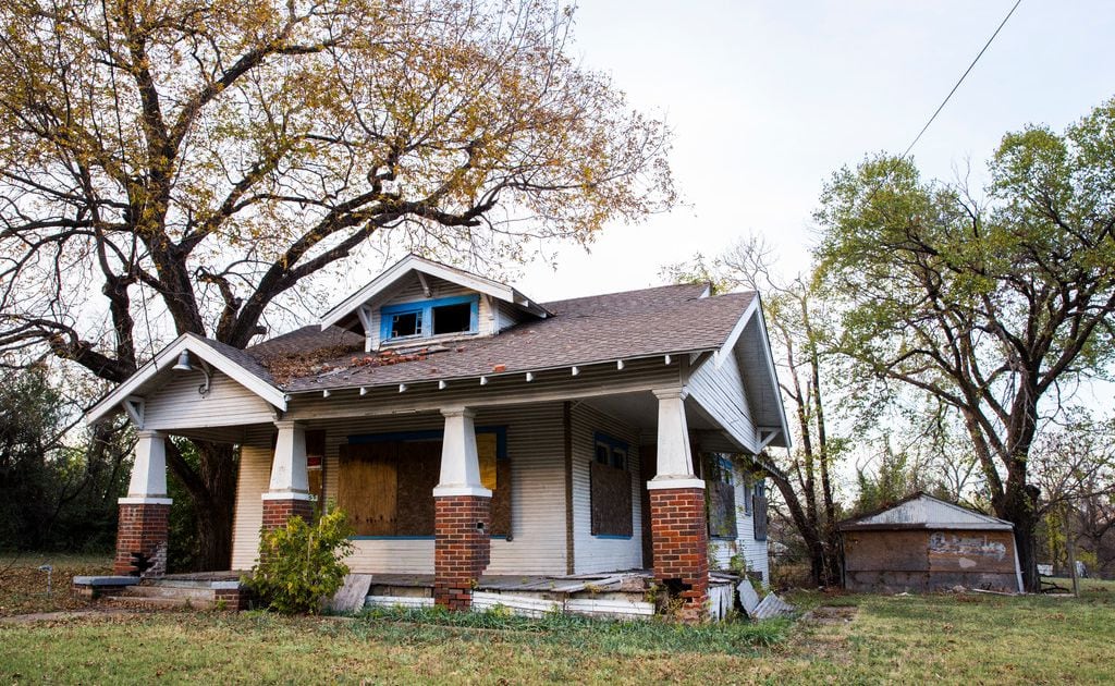 In Oak Cliff And South Dallas History Is Slowly Being Erased 