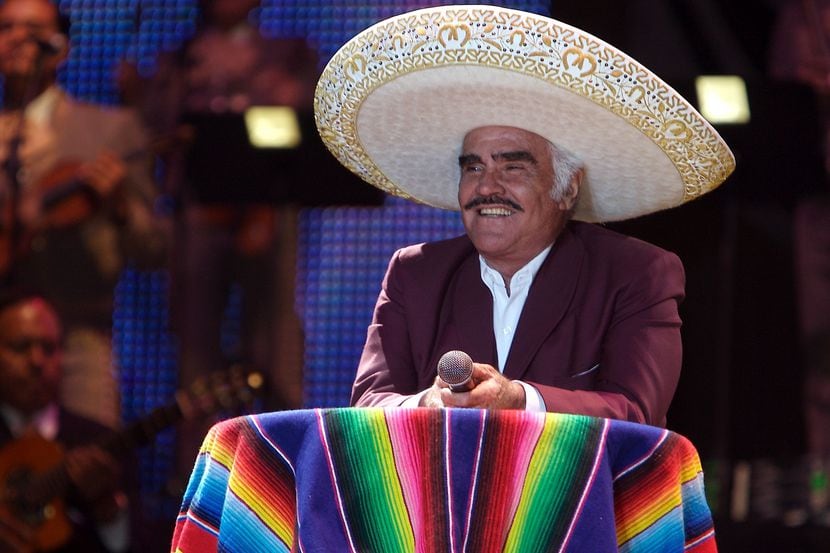 El cantante Vicente Fernández enfrenta nuevas acusaciones de acosos sexual.