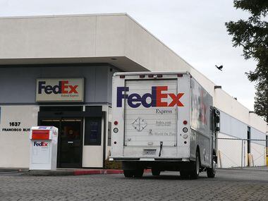 Opgive Menstruation Sobriquette Officials identify elderly woman killed in crash with FedEx truck