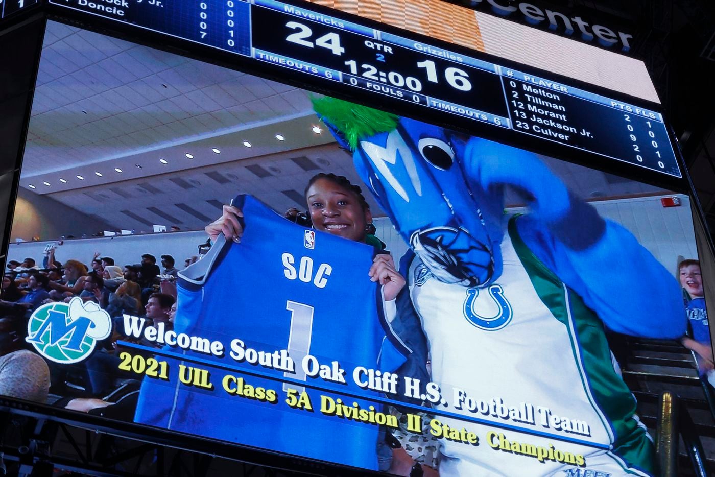 The Dallas Mavericks recognize South Oak Cliff High School and their UIL Class 5A Division...