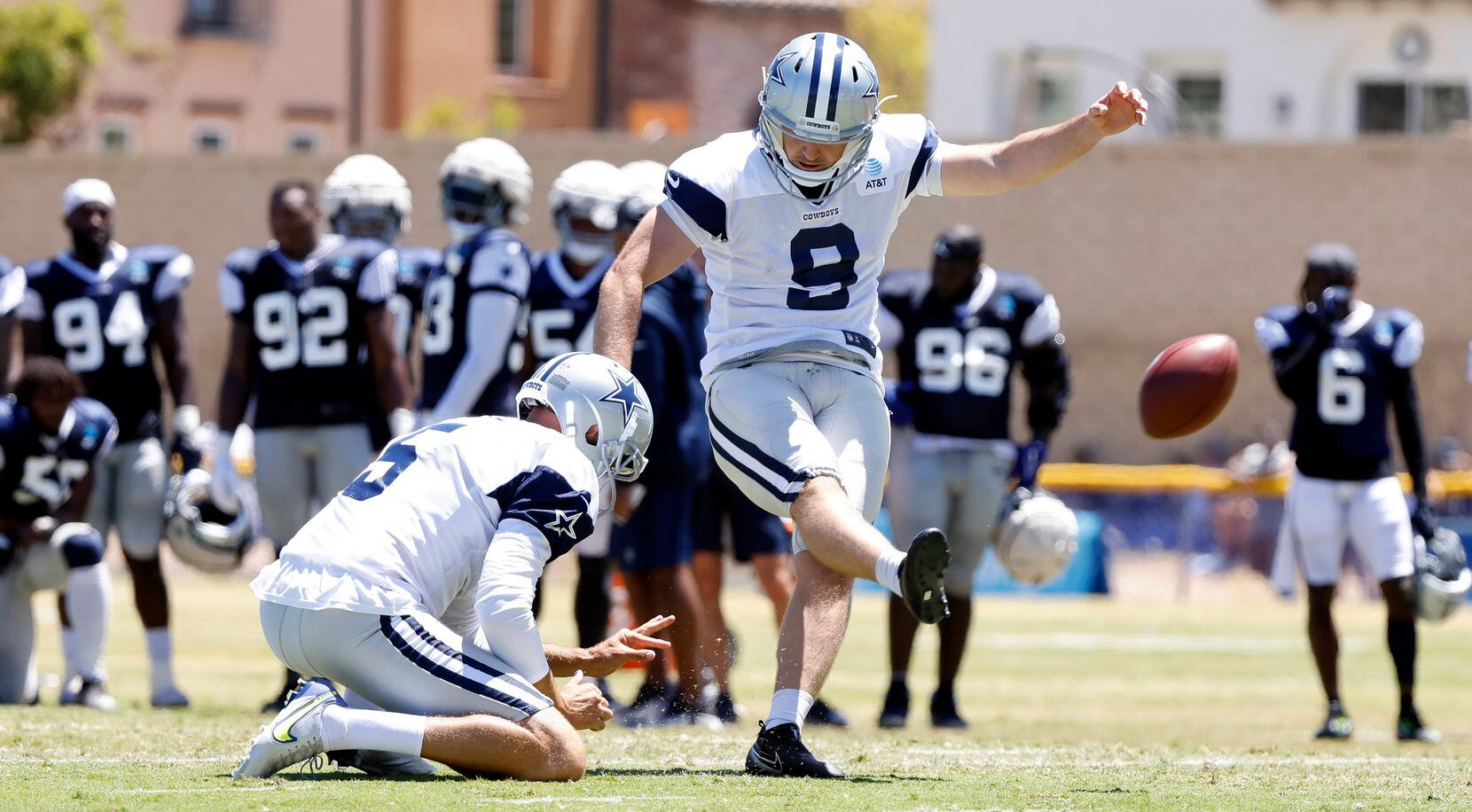 Cowboys camp photos: Hold the L! Leighton Vander Esch and Micah