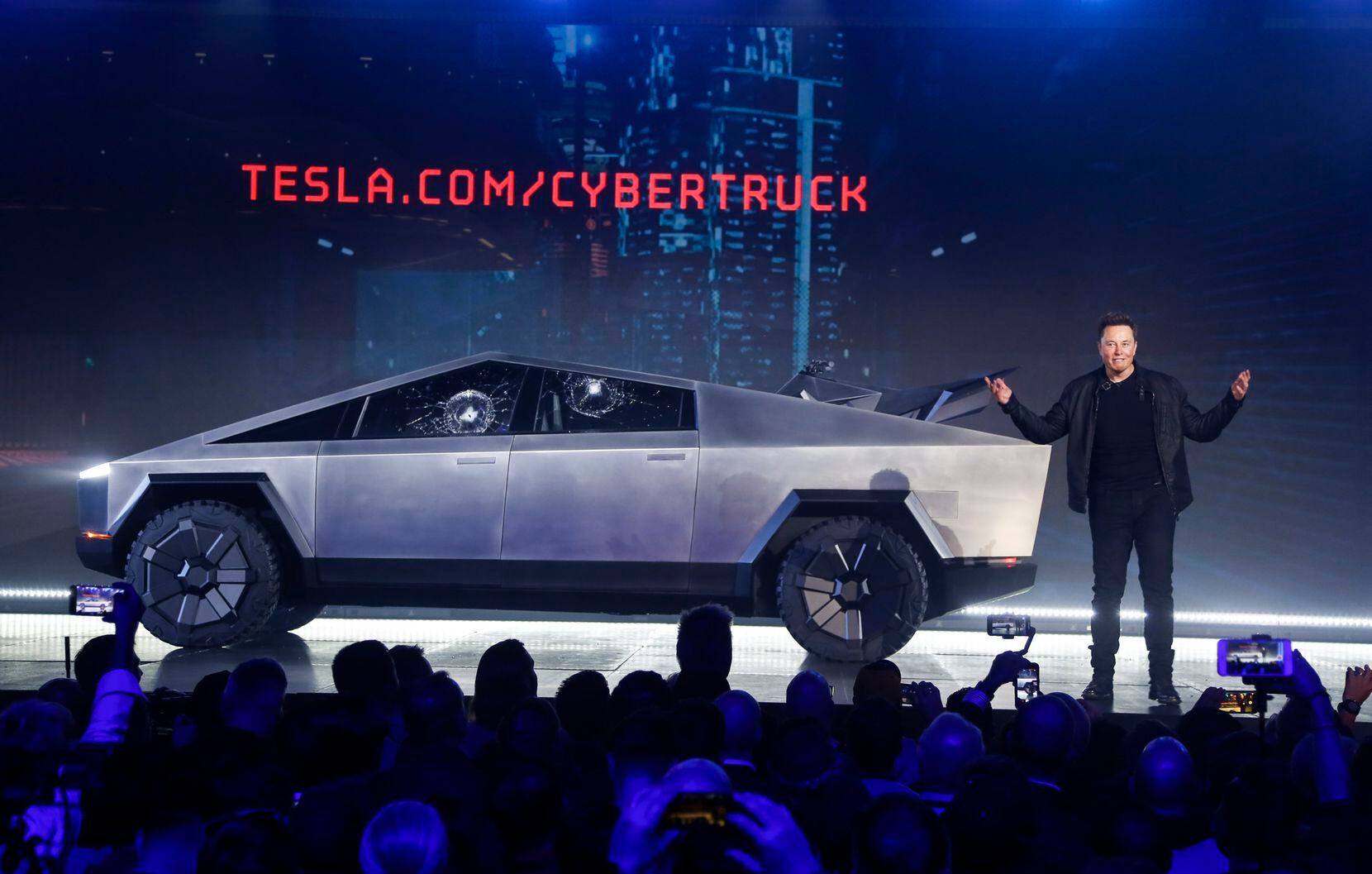 Tesla CEO Elon Musk is taking on the workhorse heavy pickup truck market with his latest electric vehicle.
