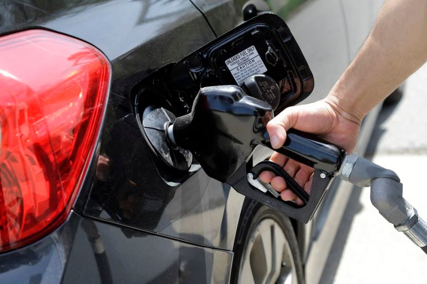 El costo promedio del galón de gasolina en Texas es $2.12.

