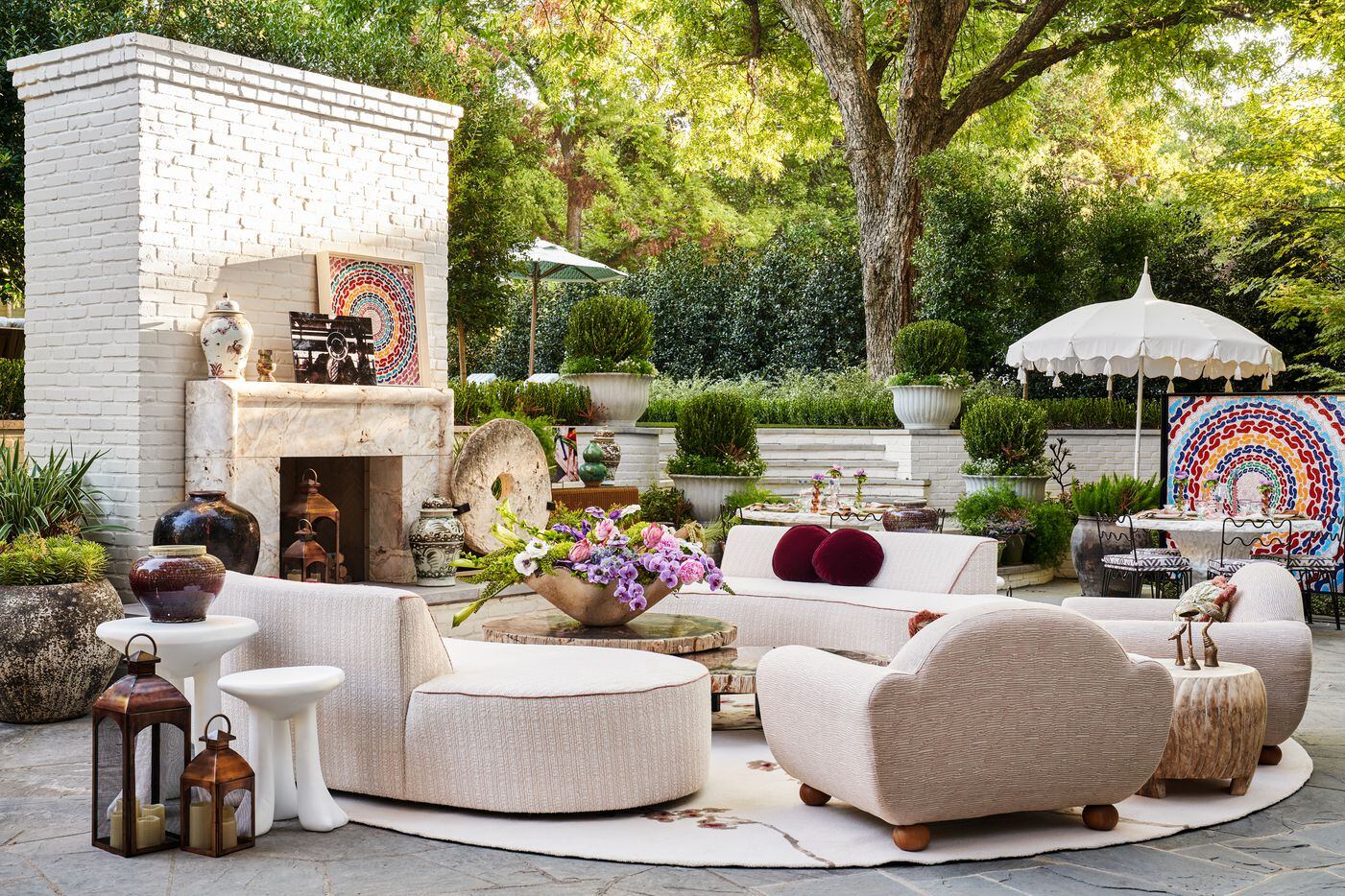 This outdoor space at the 2022 Kips Bay Decorator Show House was designed by Byron Risdon.
