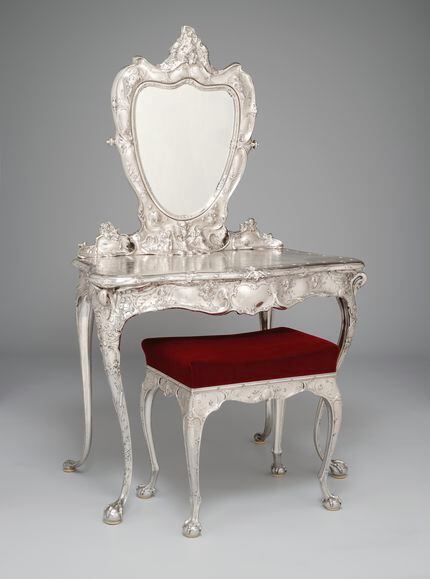 This dressing table, part of the Dallas Museum of Art’s permanent collection, was made by...