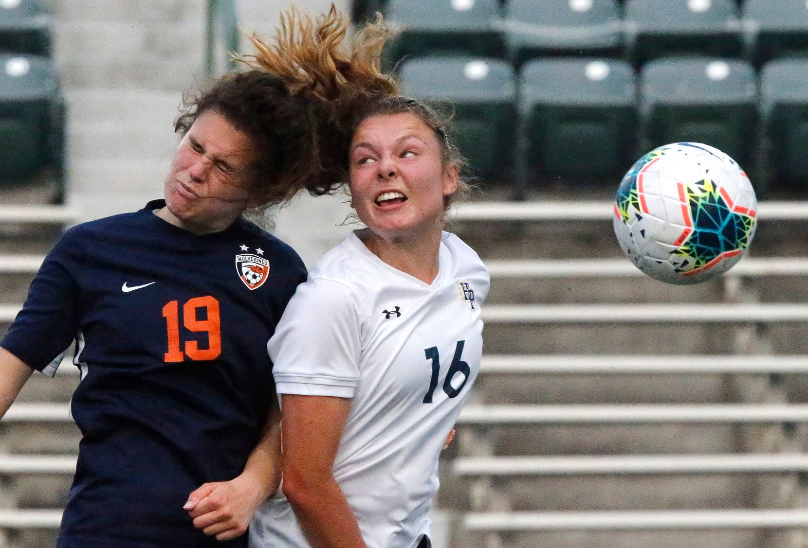 Wakeland midfielder Faith Bell (19) goes up for a header with Highland Park midfielder Quinn Cornog (16) during the first half as Wakeland High School played Highland Park High School in the Class 5A Region II semifinal girls soccer match at Memorial Stadium in Mesquite on Friday, April 9, 2021.
