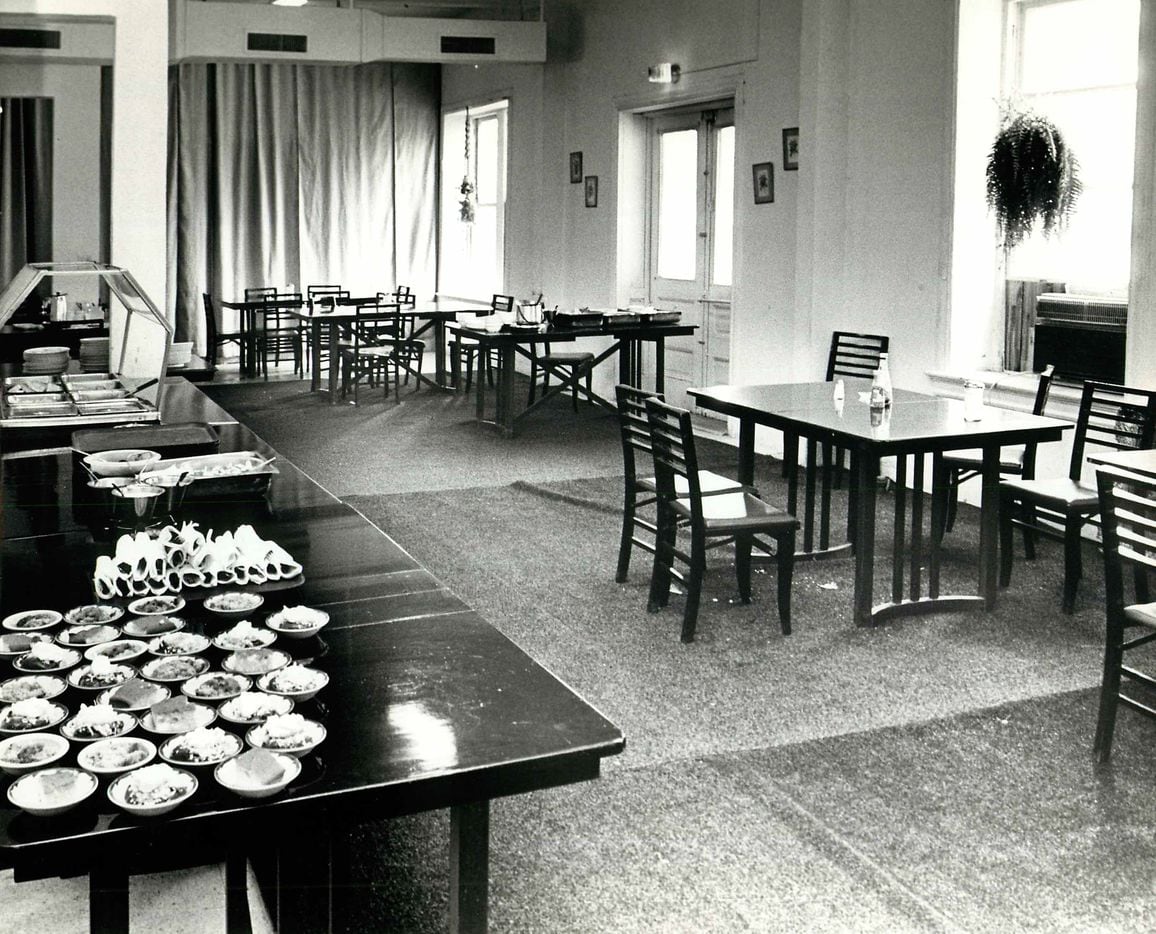 Sept. 23, 1979: The dining room of the Ambassador Hotel
