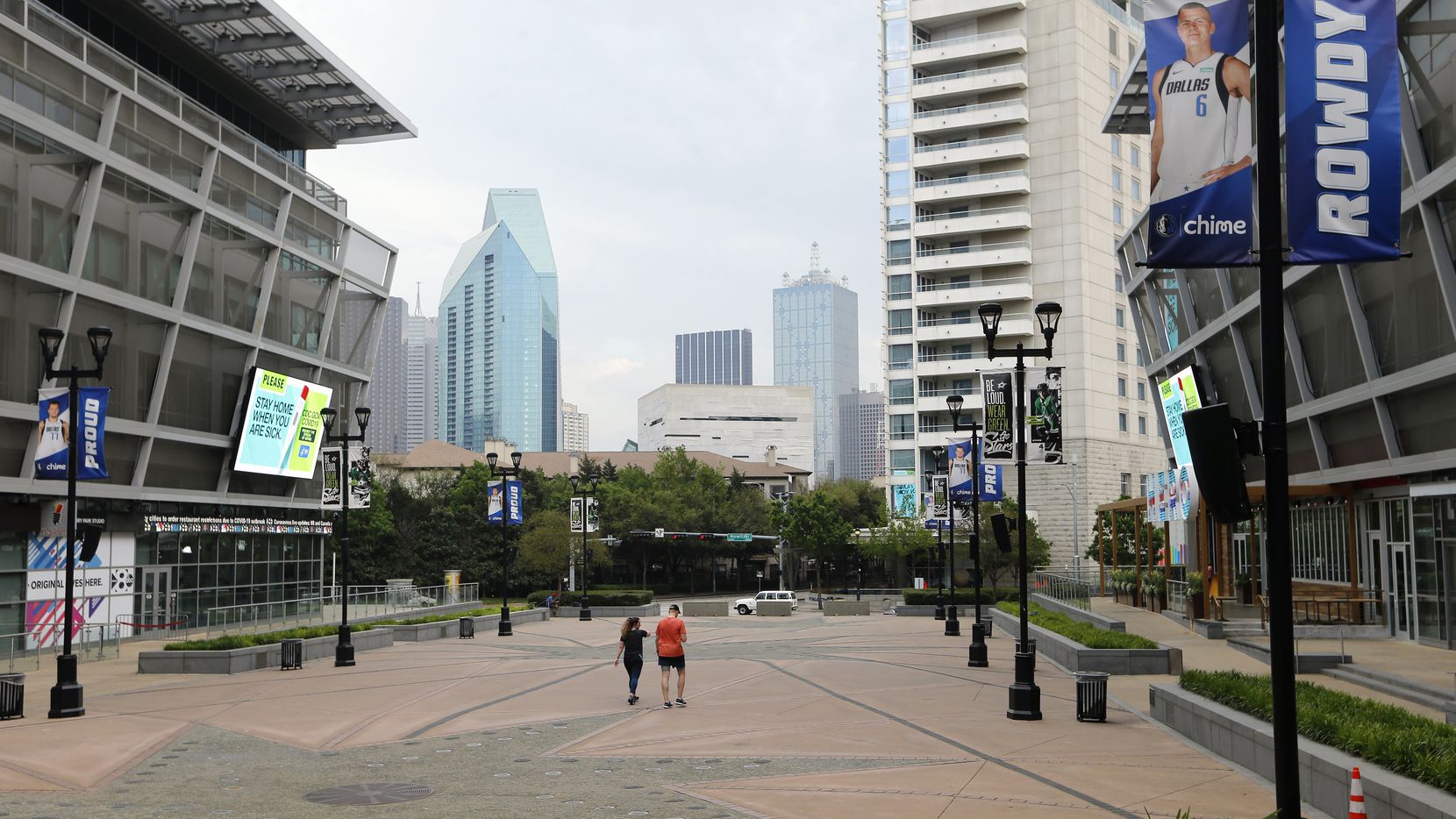 Los casos de coronavirus aumentan a diario en el Norte de Texas, con Dallas como la ciudada...