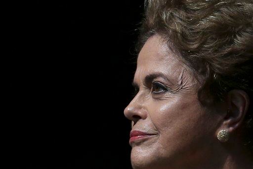 La presidenta de Brasil Dilma Rousseff fue destituida por 180 días . AP
