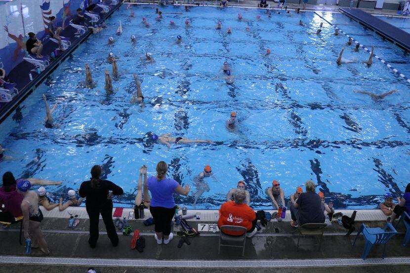El Campeonato Nacional Juvenil de nado sincronizado se lleva a cabo esta semana en...