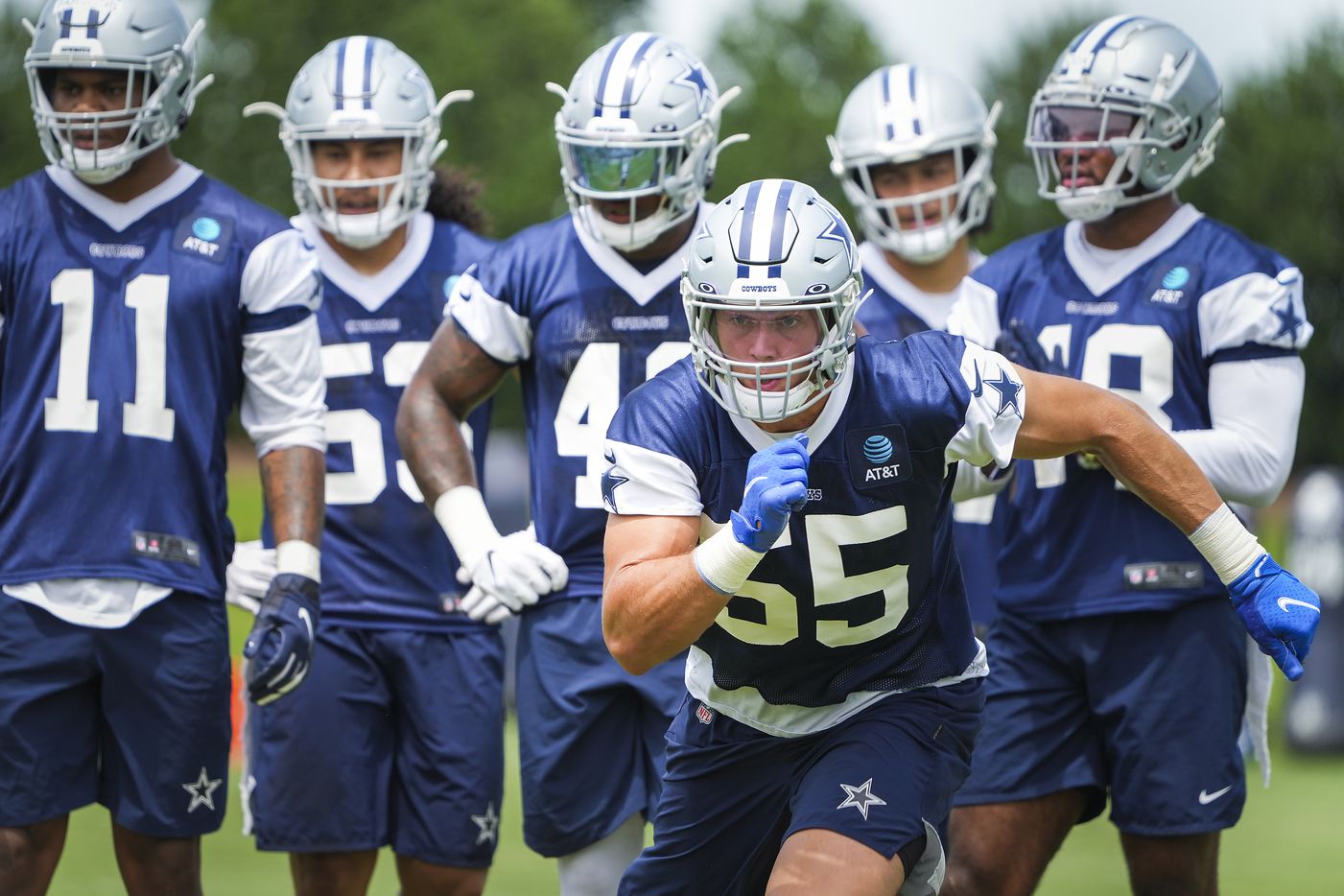 Dallas Cowboys linebacker Leighton Vander Esch (55) runs a drill during a minicamp practice at The Star on Tuesday, June 8, 2021, in Frisco. (Smiley N. Pool/The Dallas Morning News)