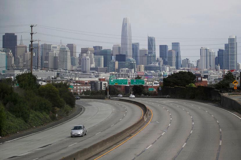Una carretera en San Francisco el 29 de marzo del 2020. Debido a las órdenes de quedarse en...