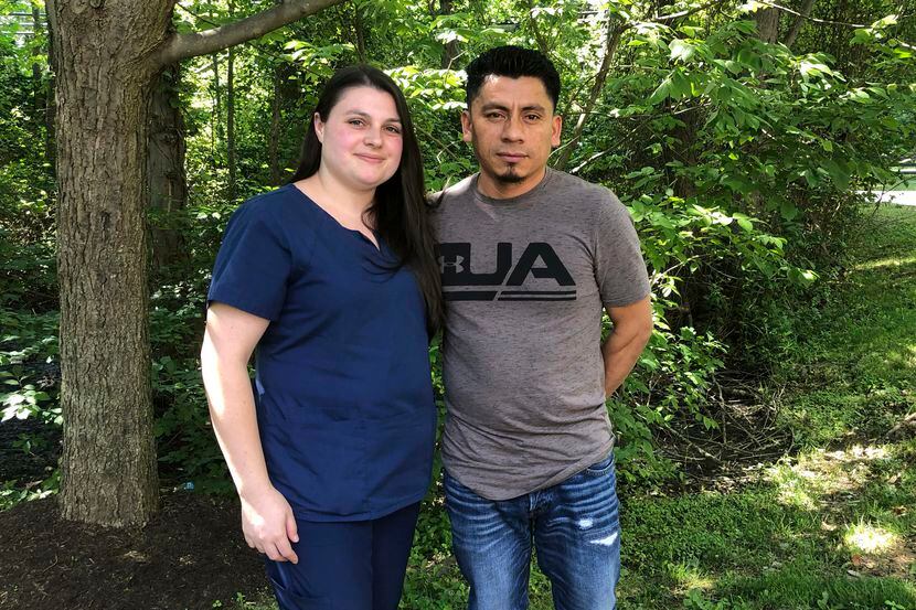 Alyse y Elmer Sánchez en una foto tomada el 21 de junio de 2019 en Sandy Spring, Md.