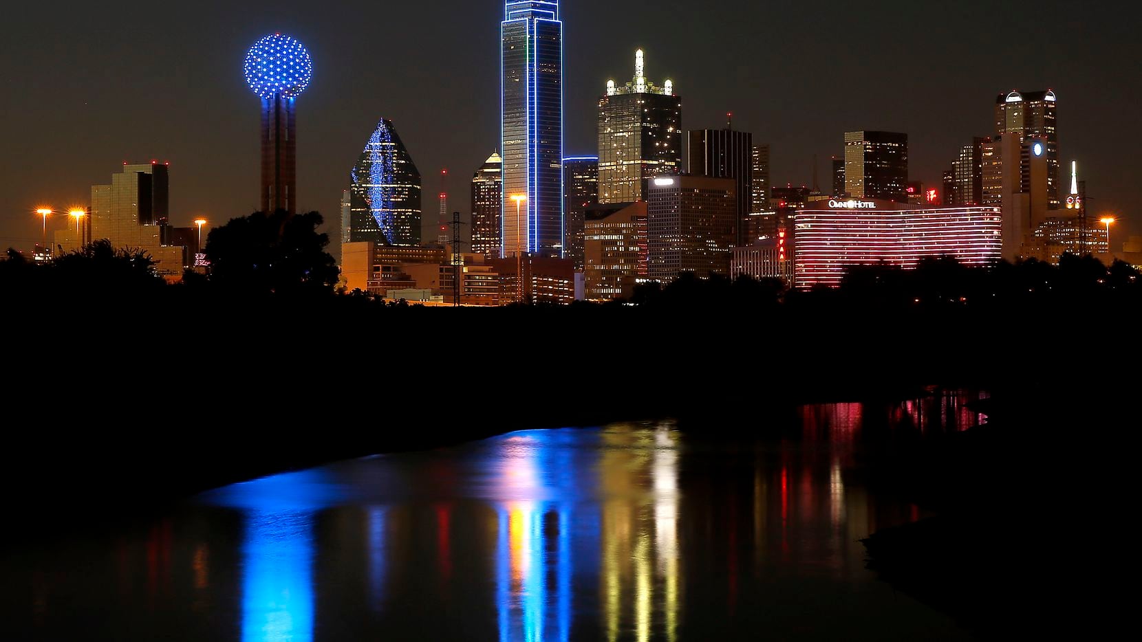 What colors would downtown Dallas' tallest