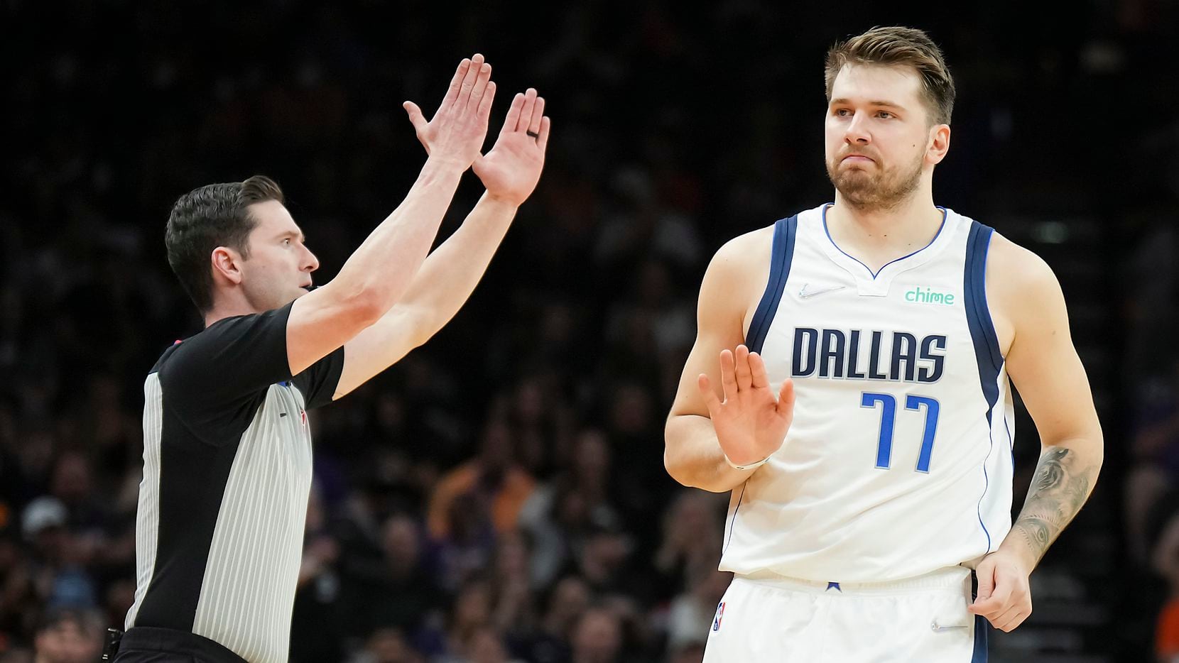 Luka Doncic stays hot, but Mavericks fall apart late as Suns take 2-0 lead