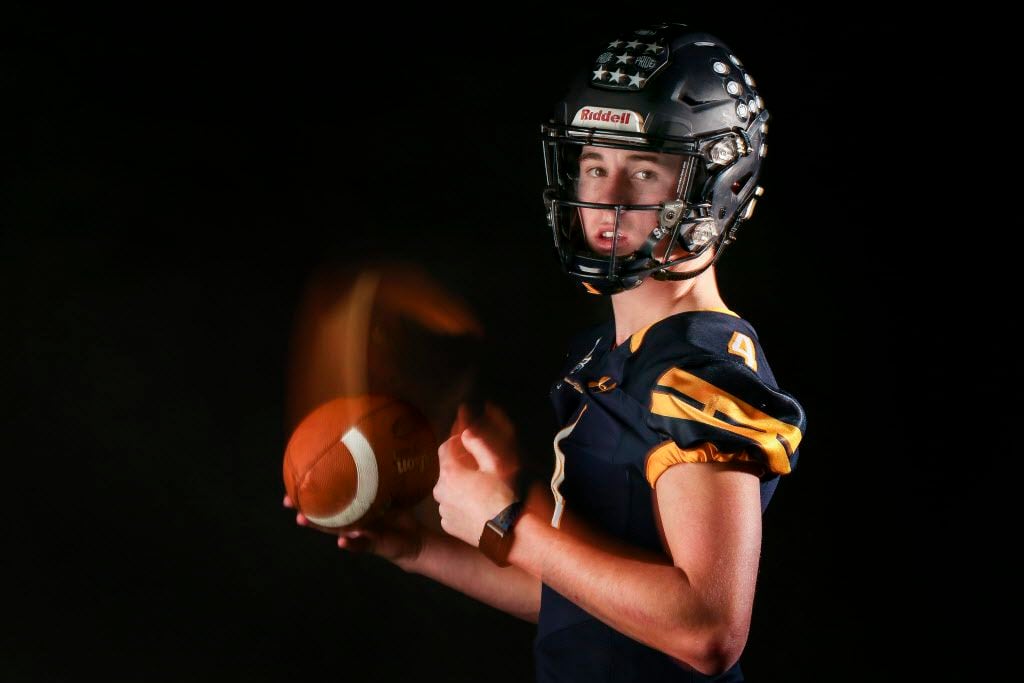 Highland Park quarterback Chandler Morris poses for a photograph Monday, Jan. 7, 2019 in The...