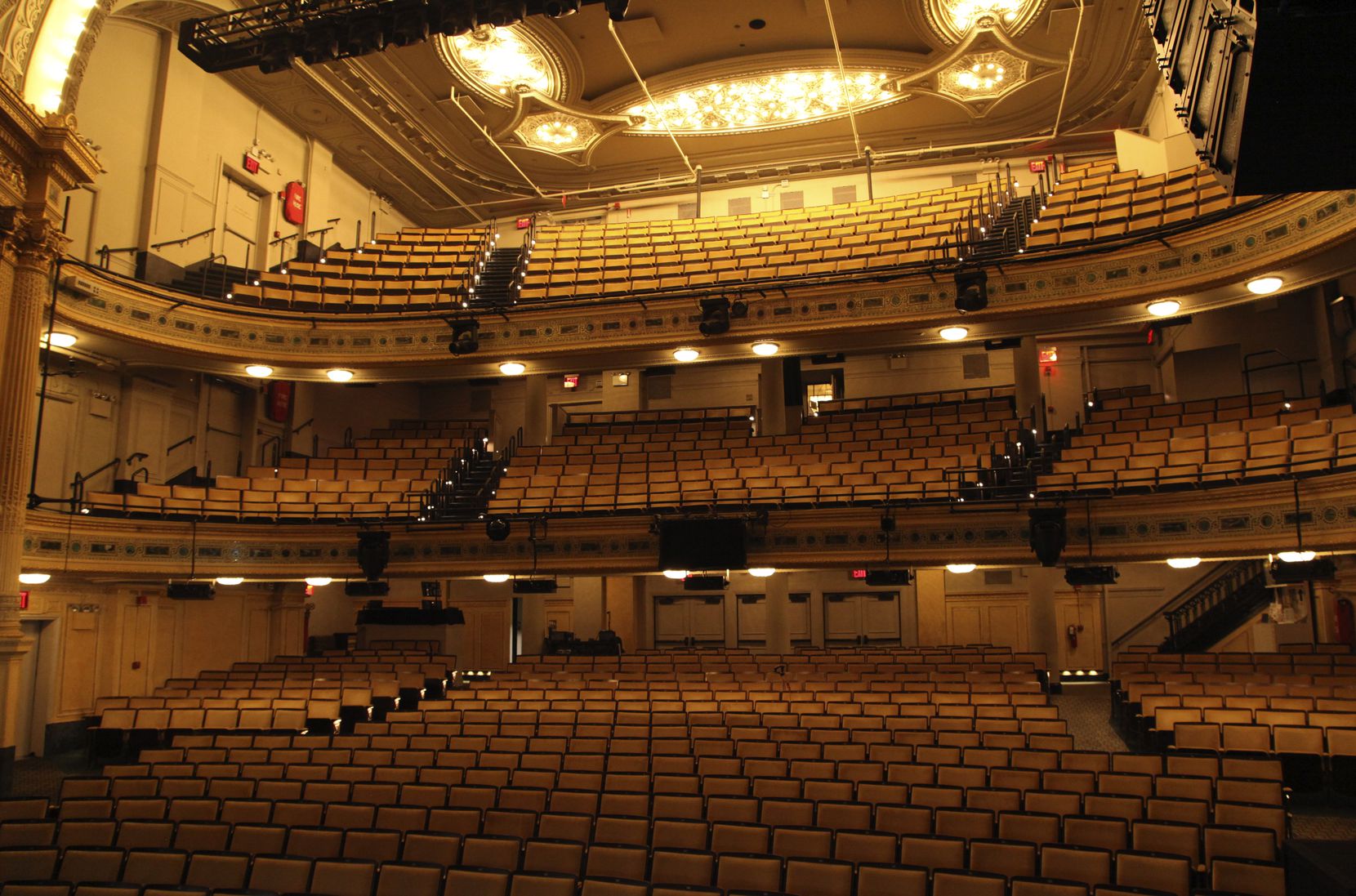 A dream for theater geeks Take a tour of Broadway’s oldest venue