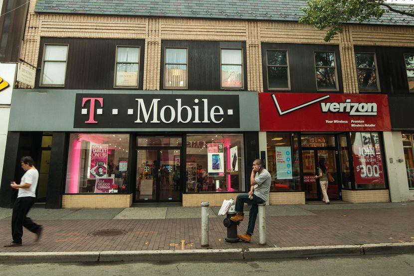 Las telefónicas T-Mobile y Verizon.(Getty Images)
