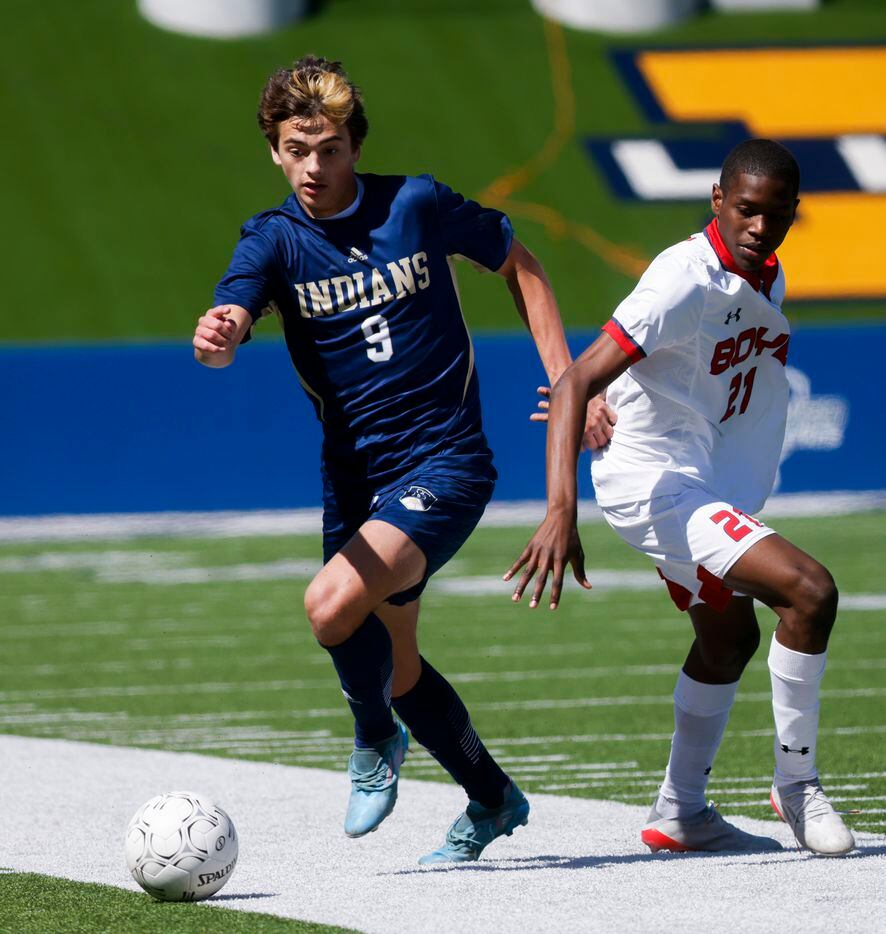 Keller’s Maddox Mallery (9) moves the ball around McKinney Boyd’s Nissim Pingue (21) during...