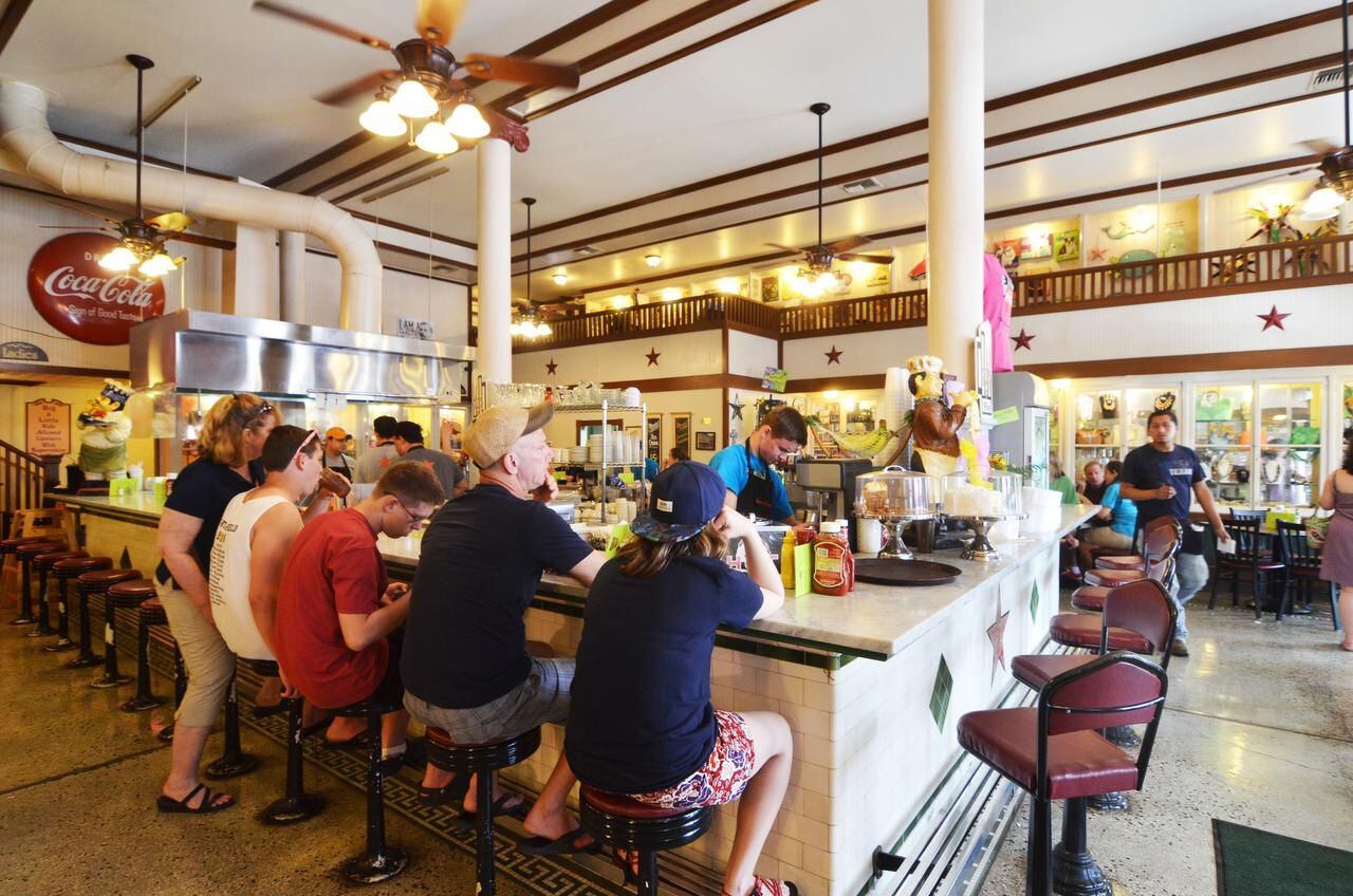 11 beach-side eateries that Galveston locals love