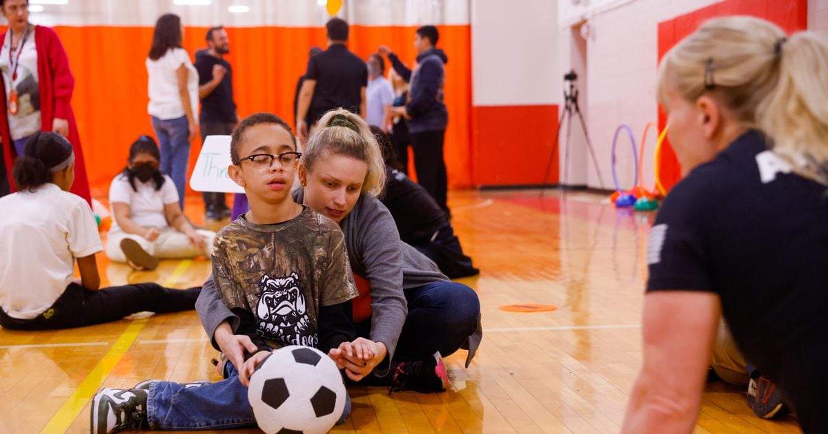 Visually impaired Dallas students get chance to play with adapted physical education